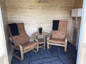 Fully Furnished Garden Lodge For Guests